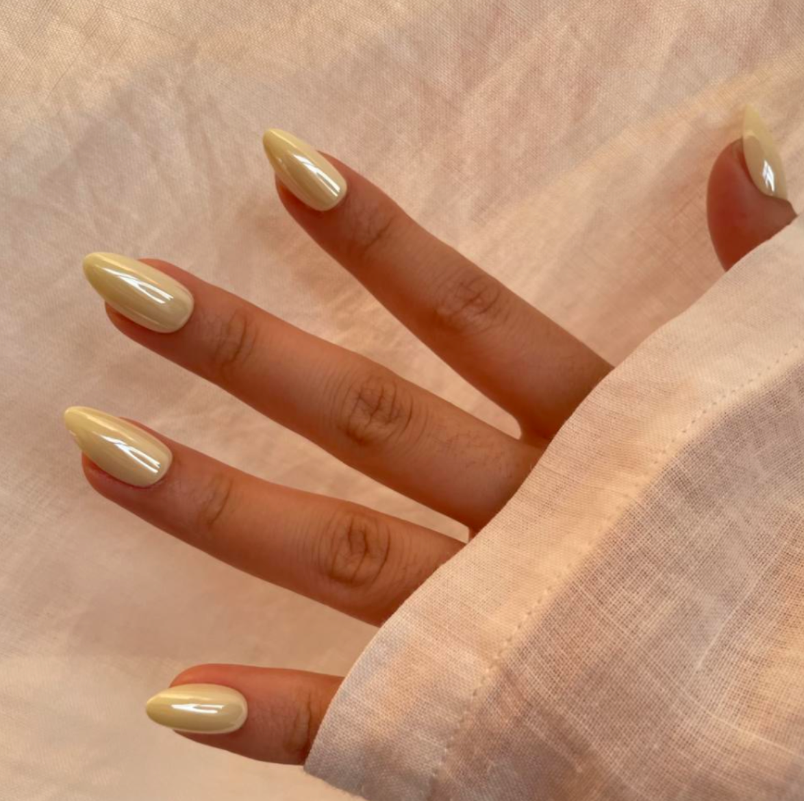 Moon Lover (Short Almond)