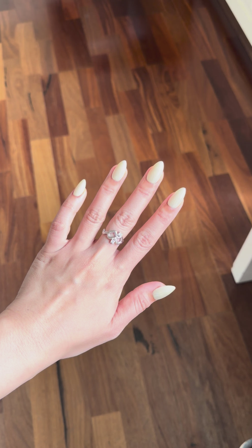 Moon Lover (Short Almond)